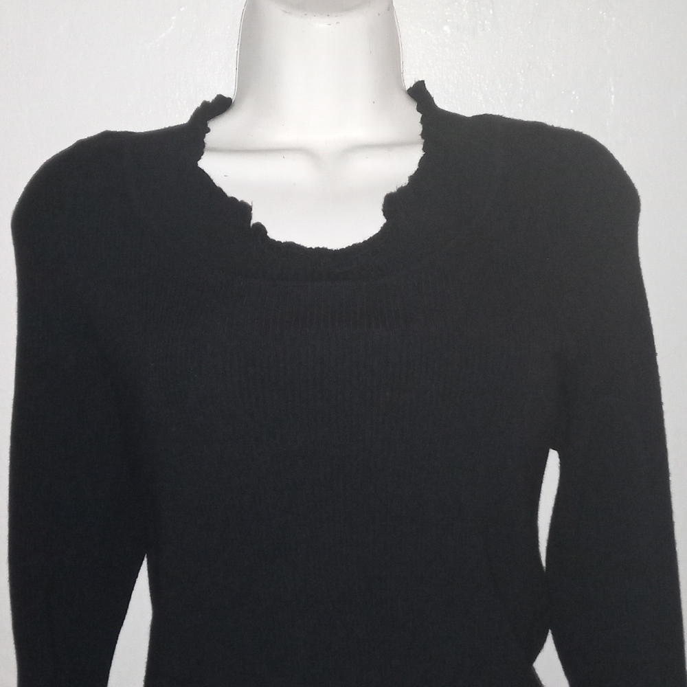 Elegant Black Women's Sweater Size Large
